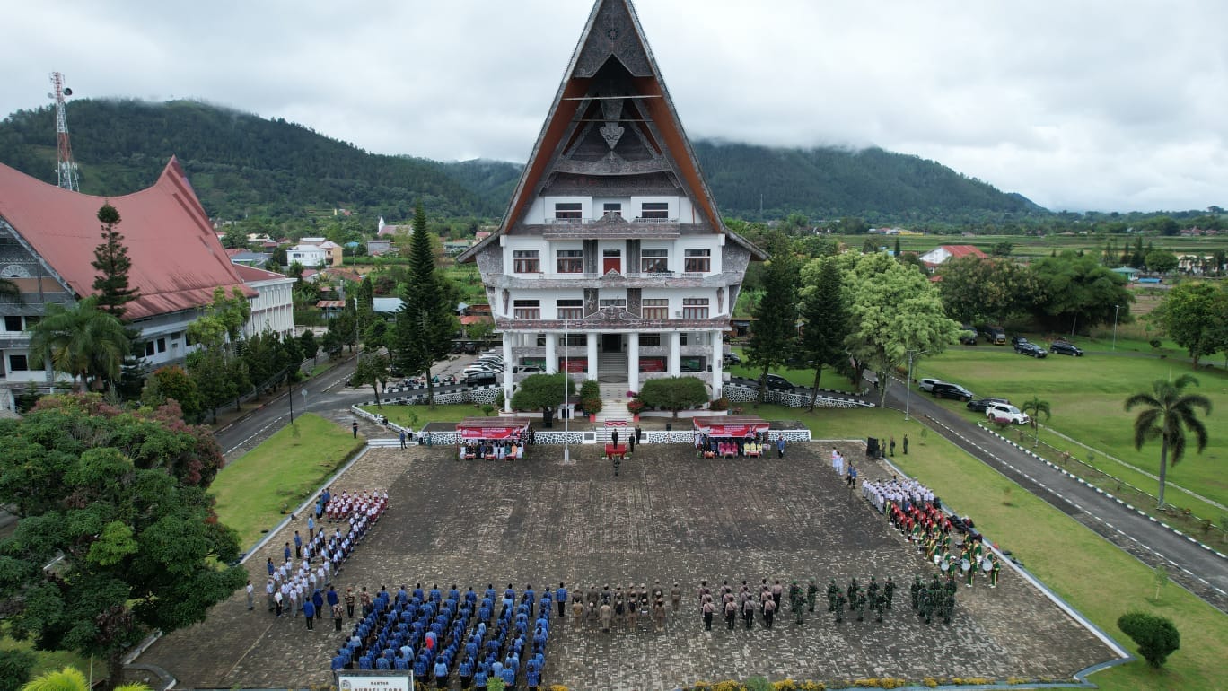 Peringatan Hari Pahlawan,Pemkab Toba Gelar Upacara Ziarah dan Upacara Bendera