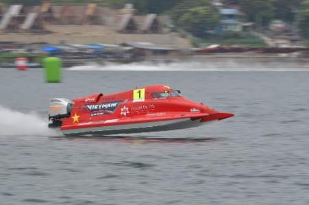 18 Pembalap Dunia F1Powerboat Danau Toba 2024 Berlaga Hari Ini