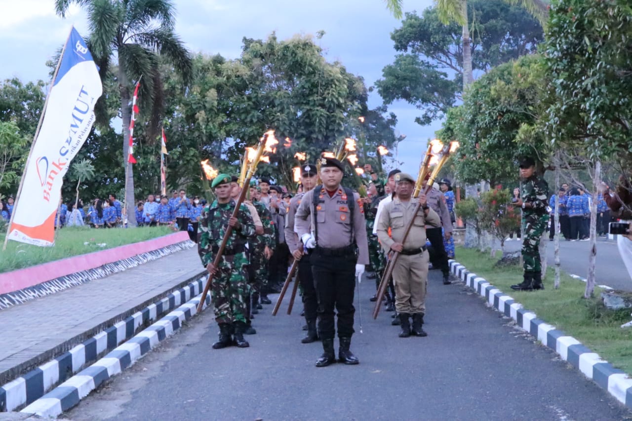 Pawai Taptu Diikuti Ratusan Peserta, Bawa Obor Sebagai Tanda Patriotisme