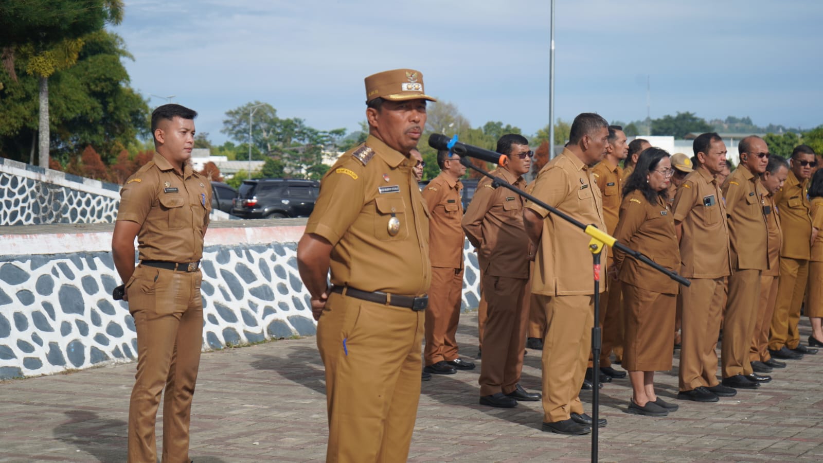 Plh. Sekda Toba Resmi Buka Turnamen Bastian Ulos Cup 2025 di Kecamatan Silaen
