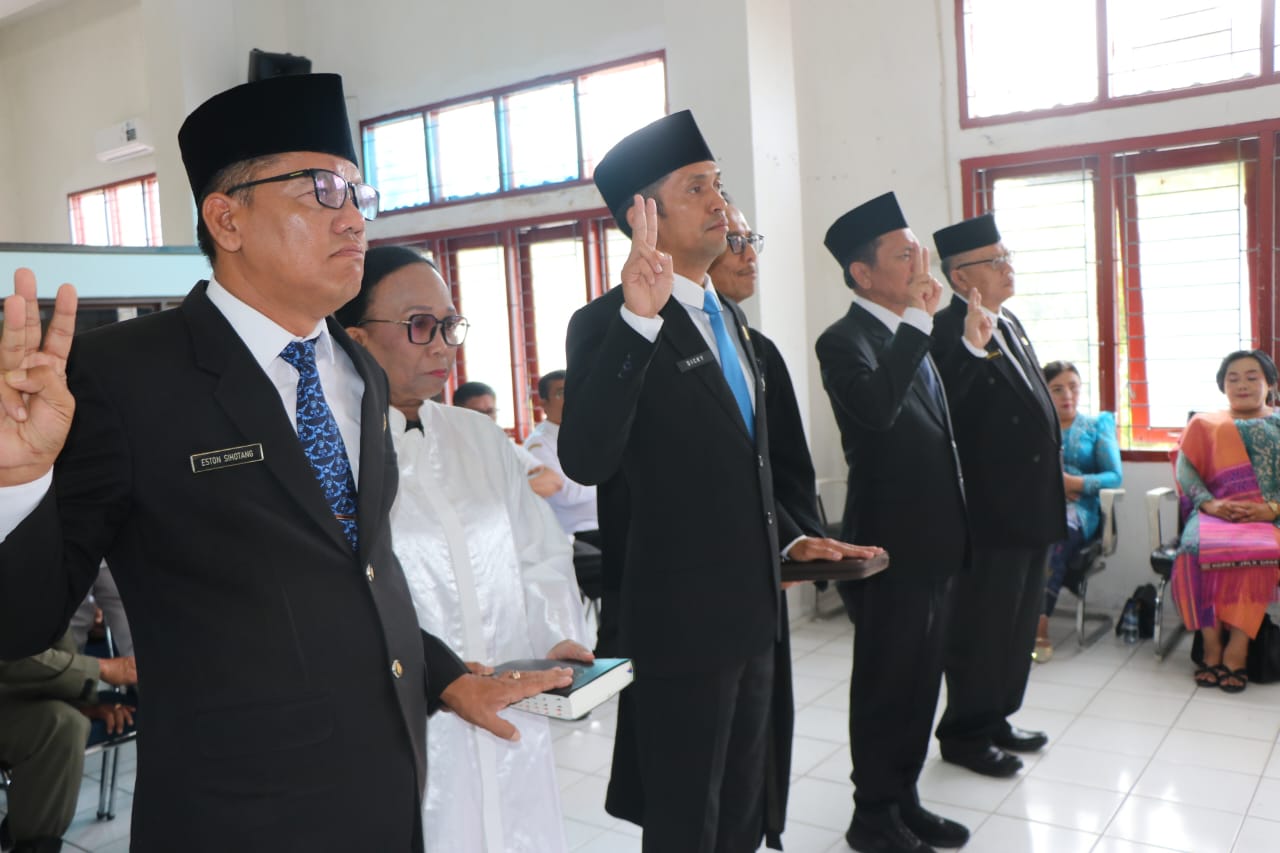 Bupati Tegaskan Akan Selalu Evaluasi Pejabat Saat Lantik Eselon II