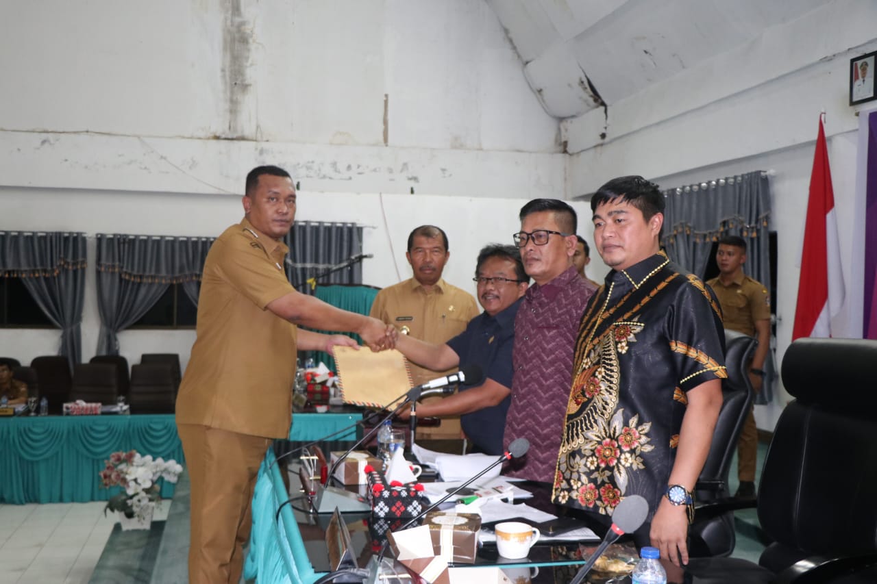 Bupati Toba Sampaikan Nota Jawaban Terhadap Pandangan Umum Fraksi