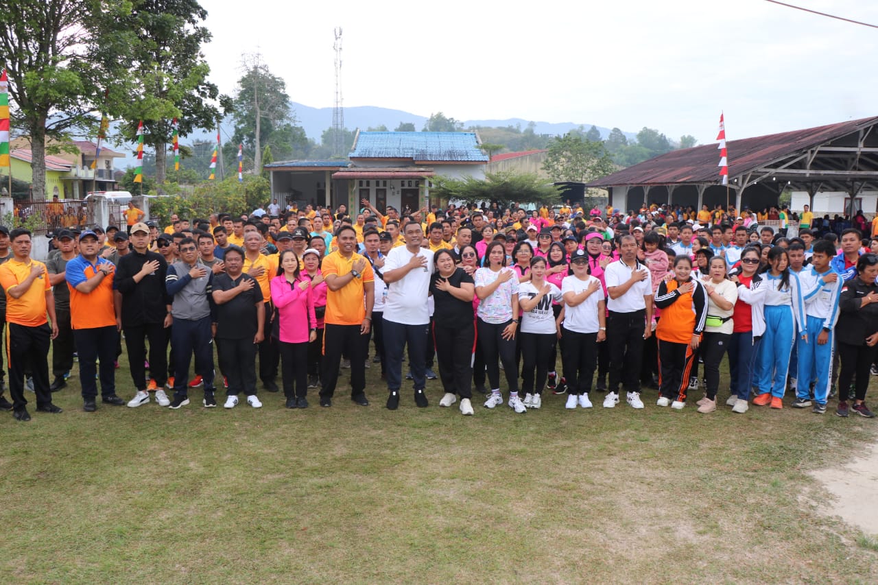 Sambut HUT ke-79 Bhayangkara,Polres Toba Olahraga Bersama Forkopimda