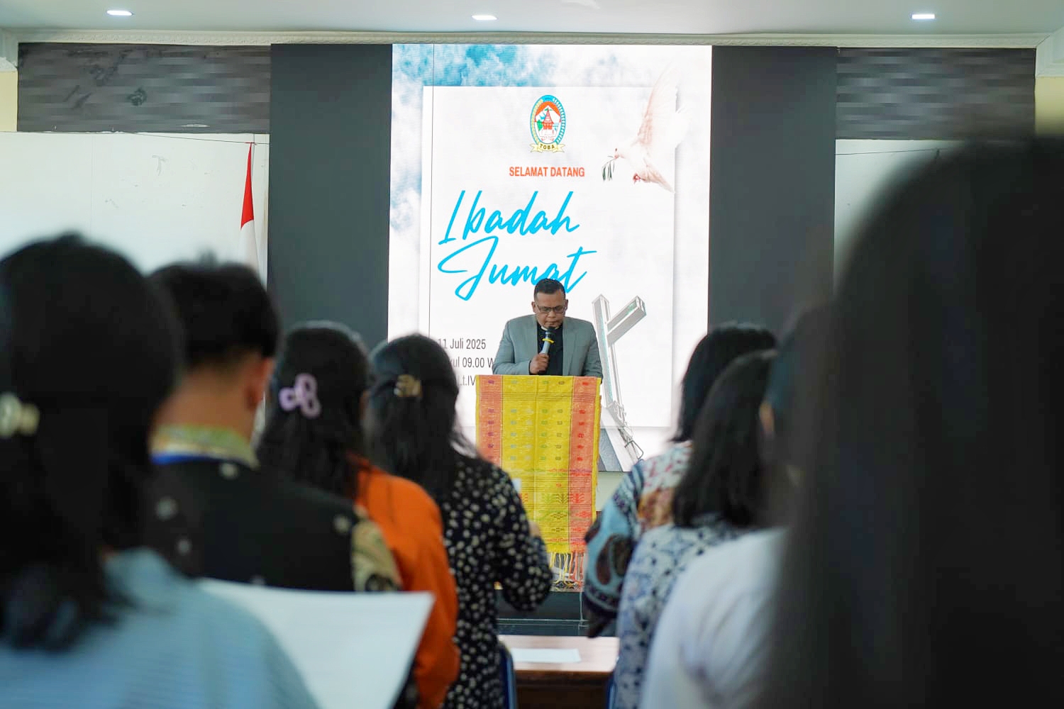 Ibadah Jumat Perdana di Lingkungan Pemkab Toba, ASN Diingatkan Agar Tidak Terikat Kesalahan