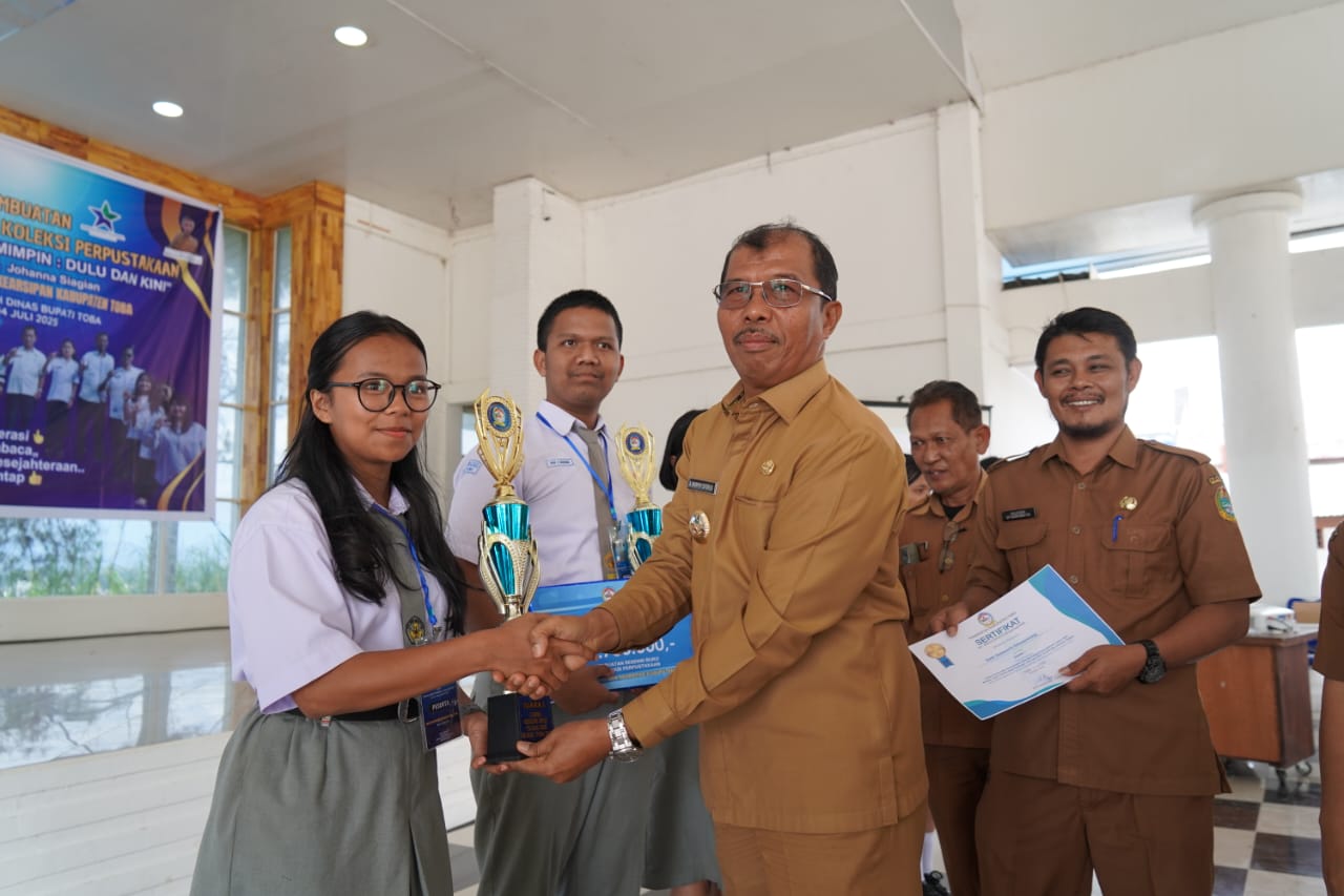 Lomba Menulis Resensi Buku, Siswi SMA Negeri 1 Ajibata Raih Juara Pertama