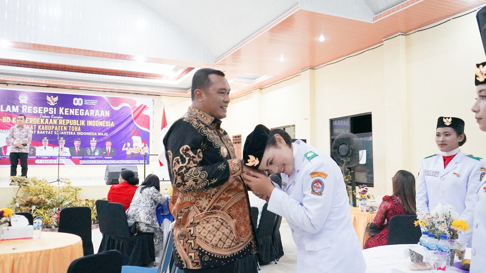 Bupati Toba Sampaikan Makna Kemerdekaan Saat Malam Resepsi Kenegaraan