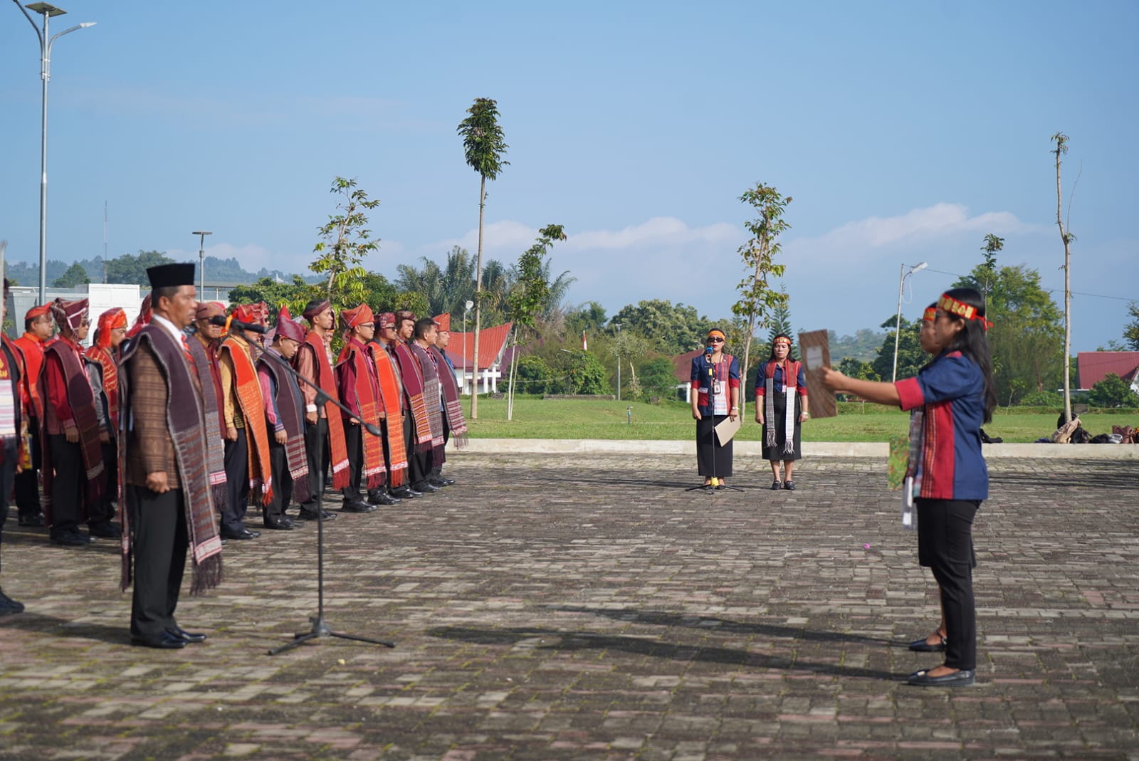 Pemkab Toba Peringati Hari Kesadaran Nasional dan Hari Ulos Nasional 2026