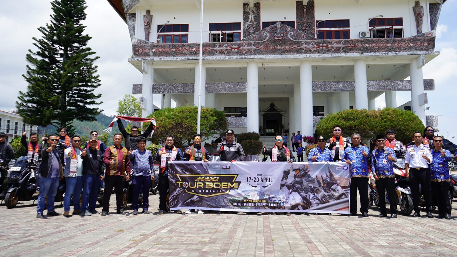 Promosikan Wisata Danau Toba, Pemkab Toba Sambut Hangat Touring Maxi Tour Boemi Nusantara Yamaha