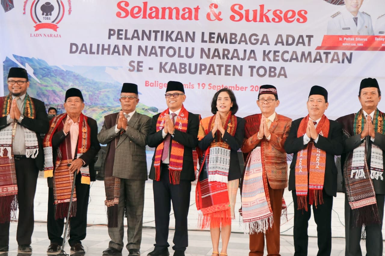 Pelantikan LADN Naraja, Bupati Toba : Dalihan Natolu Adalah Cara Komunikasi Terbaik