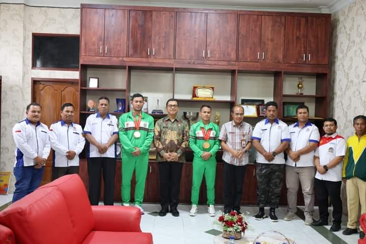 Pjs Bupati Toba Dukung Atlet Karate Peraih Emas di PON XXI