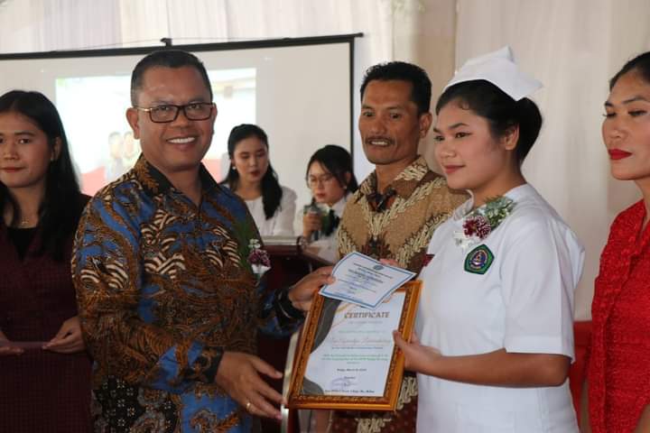 Capping Day Akper HKBP Balige, Bupati Toba : 