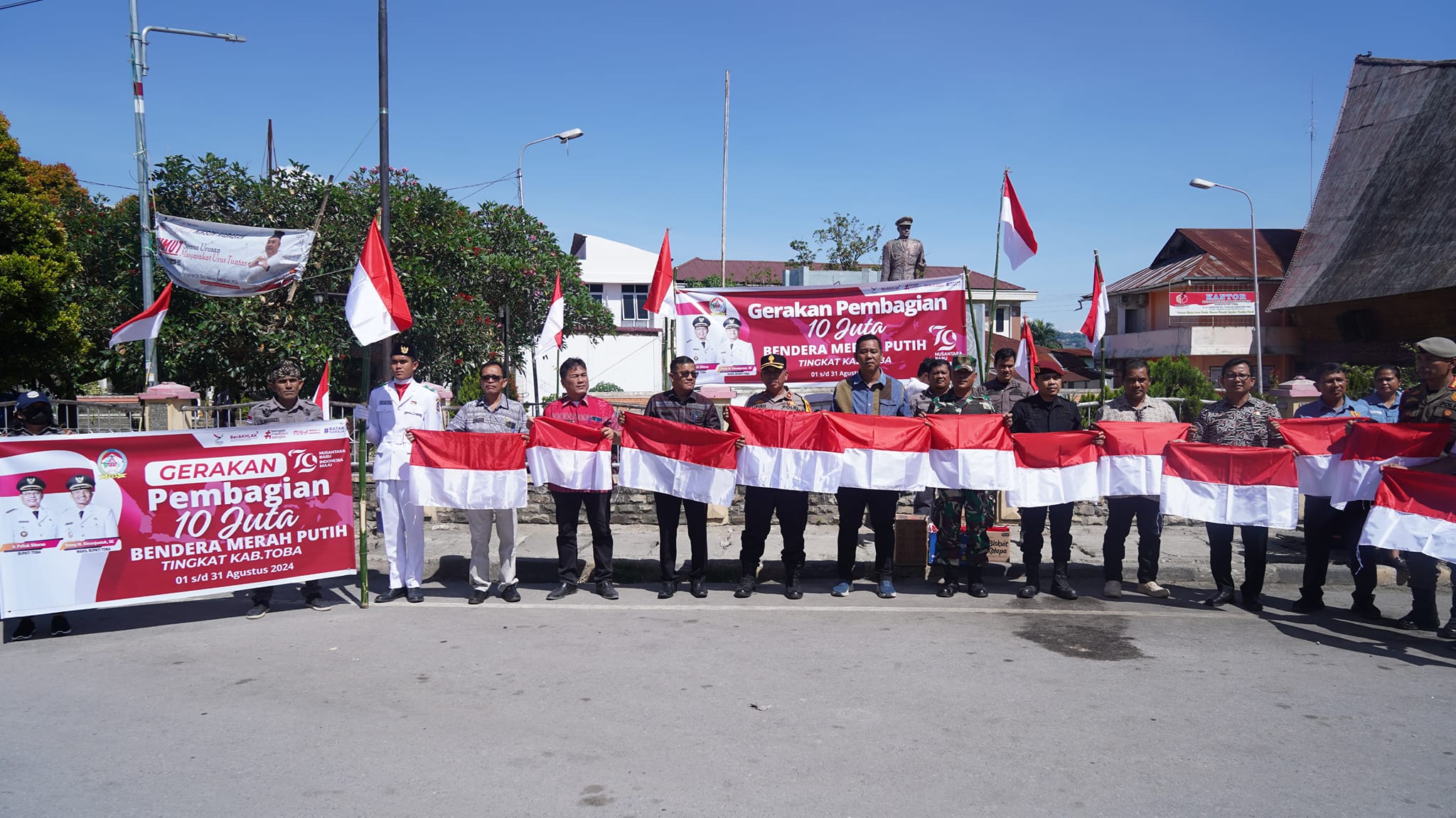 Gerakan 10 Juta Bendera Bangkitkan Rasa Nasionalisme