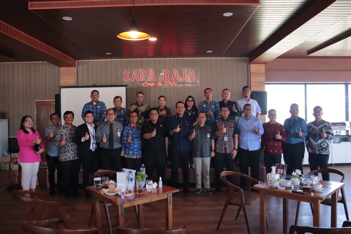 Anggota Komisi XI DPR RI Martin Manurung, SE, MA Tampung Aspirasi dari  Sektor Perbankan di Kabupaten Toba