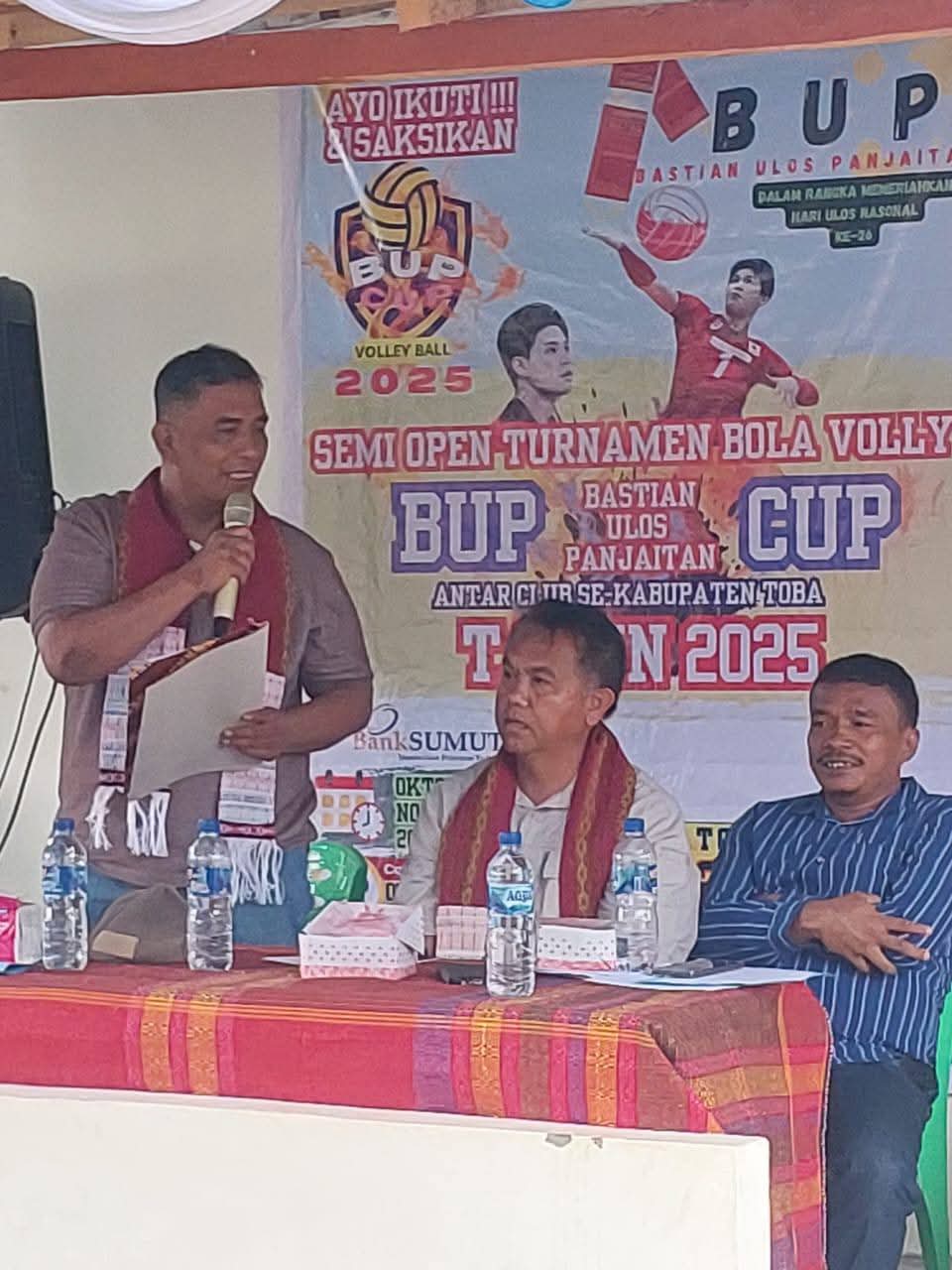 Plh. Sekda Toba Resmi Buka Turnamen Bastian Ulos Cup 2025 di Kecamatan Silaen