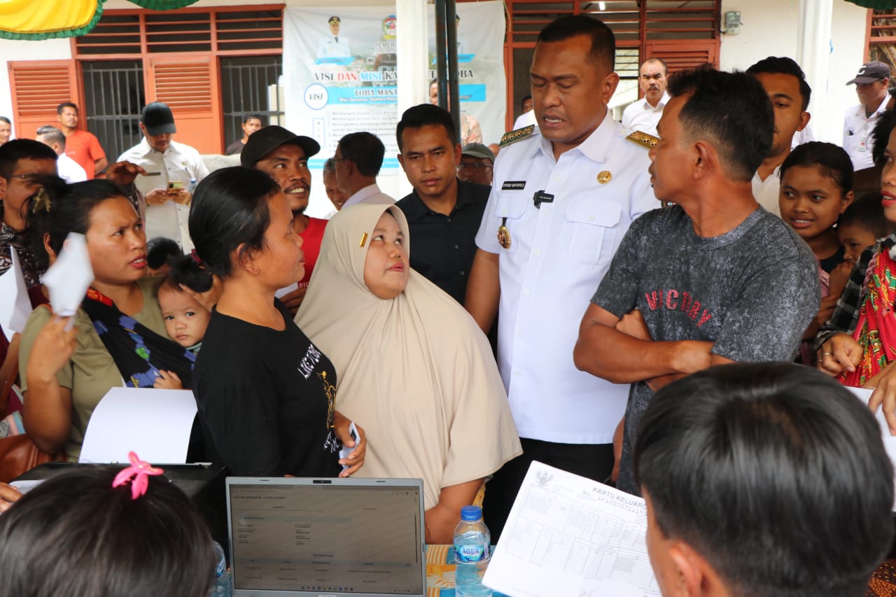 Buka Desa di Meranti Timur, Bupati Pastikan Jalan Rusak Akan Diperbaiki