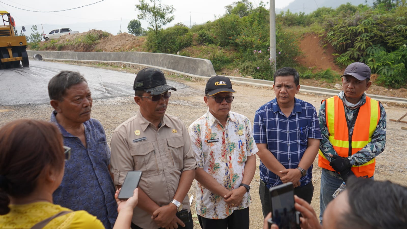 Wabup Toba Tinjau Rekonstruksi Jalan Soposurung–Hinalang dan Sibodiala–Gurgur